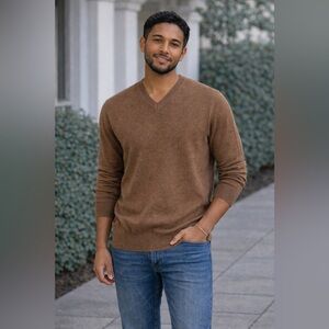 Peter Millar Men's V-Neck Cashmere Sweater in Tan